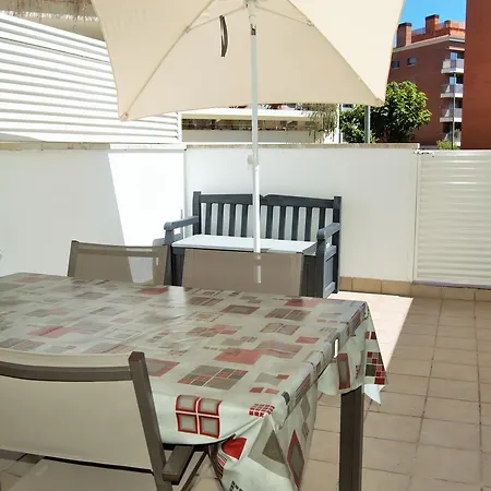 Naiss Garden Family Apartman