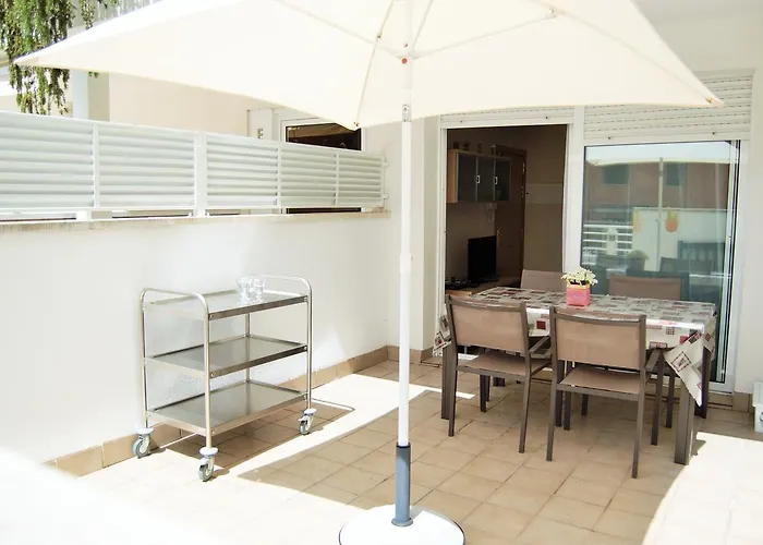 Naiss Garden Family Apartment *