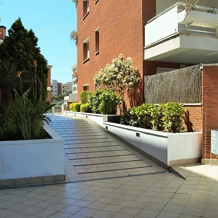 Apartment Naiss Garden Family *