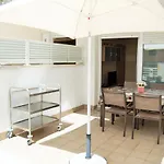 Naiss Garden Family Apartment *
